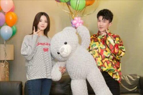 娱乐吃瓜主题背景图,揭秘明星幕后那些事儿